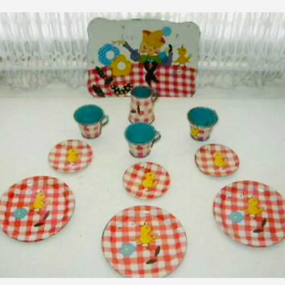 Rare,  1930s Ohio Art, FB Peat’s Humpty Dumpty  11-pc Childs Tin Tea Set - Picture 8 of 8